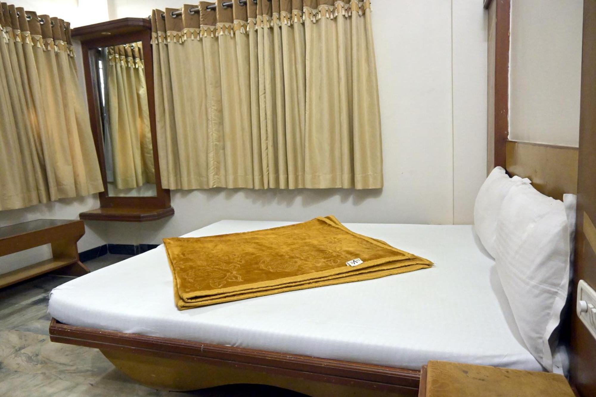 Hotel Roshan Palace Ambaji Esterno foto