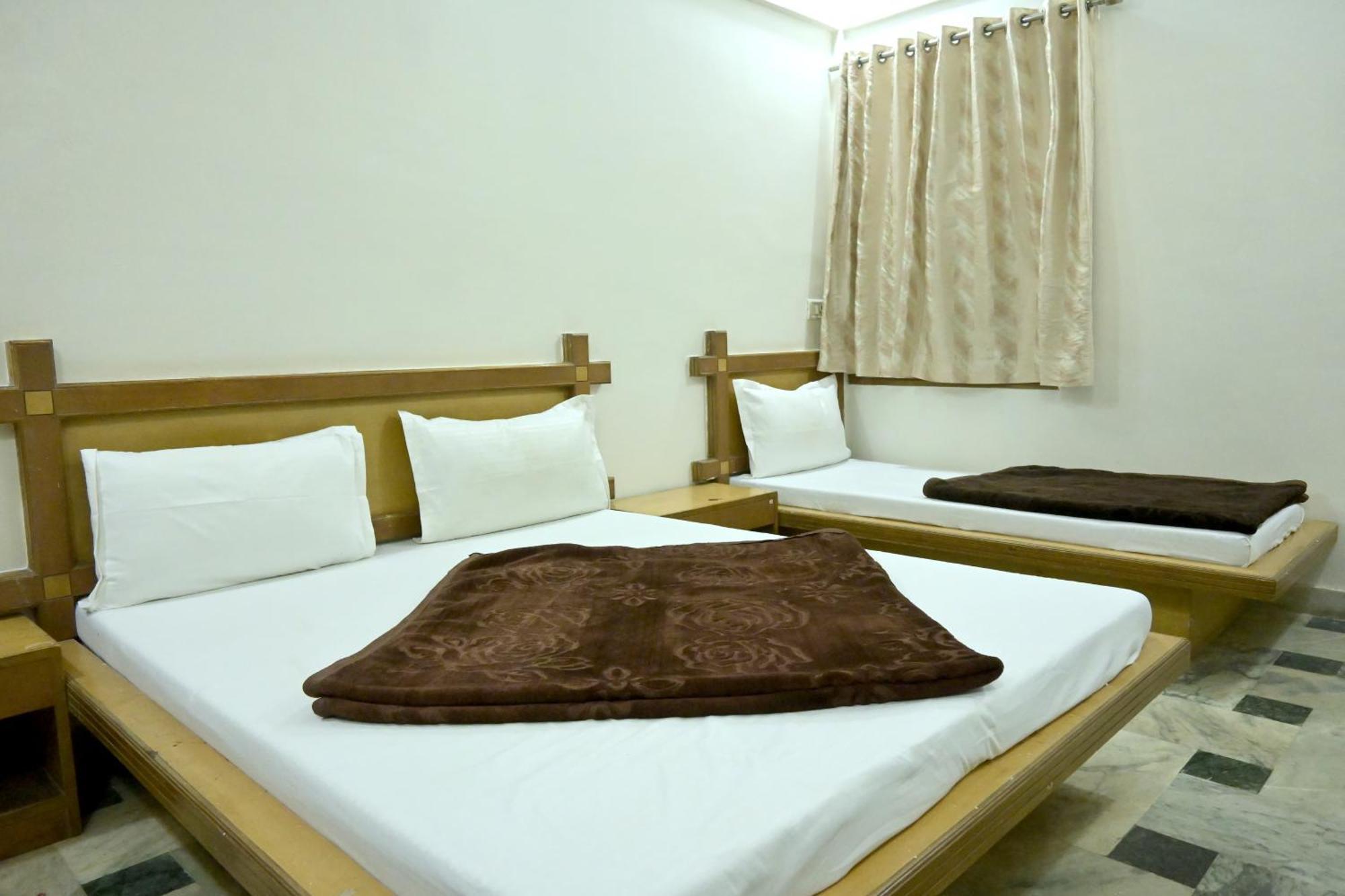 Hotel Roshan Palace Ambaji Esterno foto