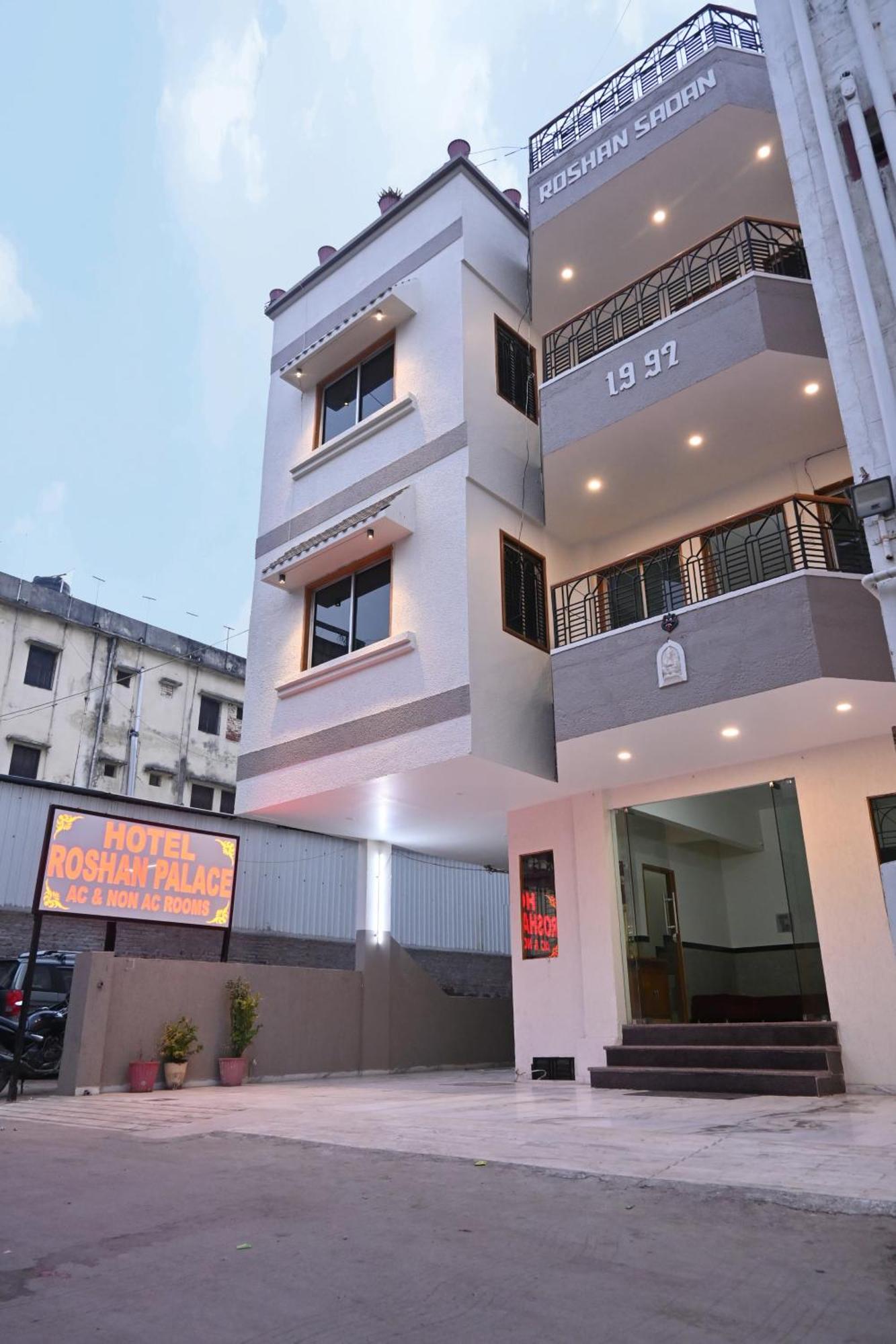 Hotel Roshan Palace Ambaji Esterno foto
