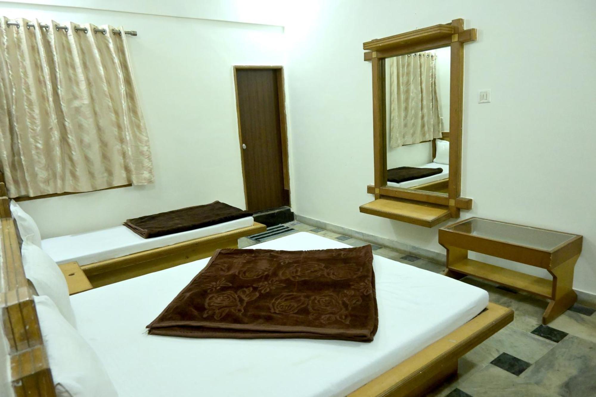 Hotel Roshan Palace Ambaji Esterno foto