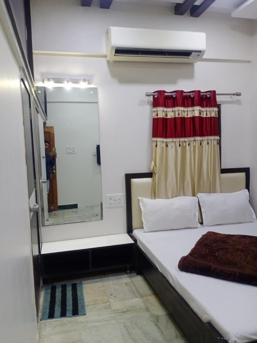 Hotel Roshan Palace Ambaji Esterno foto